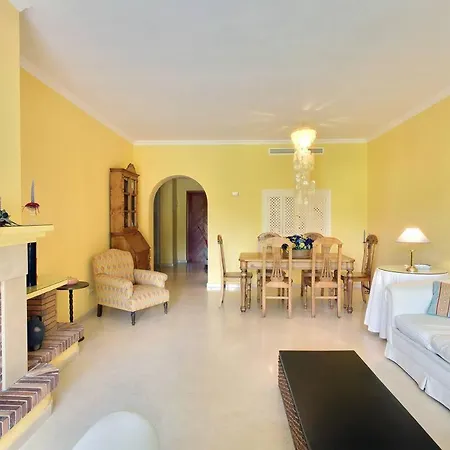 Entre Marbella Y Апартаменты Эстепона