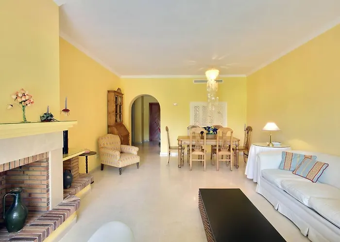 Entre Marbella Y Appartement Estepona