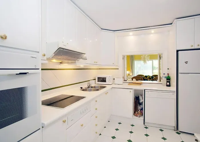 Entre Marbella Y Apartamento *