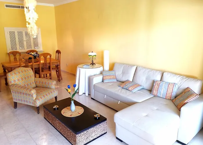 Entre Marbella Y Apartamento